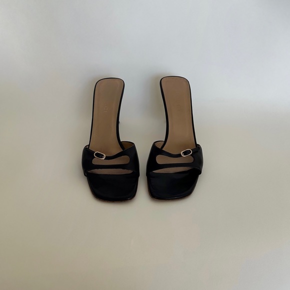 Vintage Gucci black heels size 7 B - Picture 3 of 5